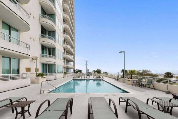 Resort Style Condos Ocean Club Biloxi