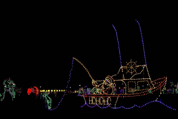 gulfport harbor lights